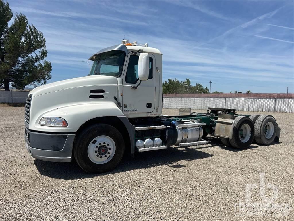 Mack CXU613 Tracteur routier