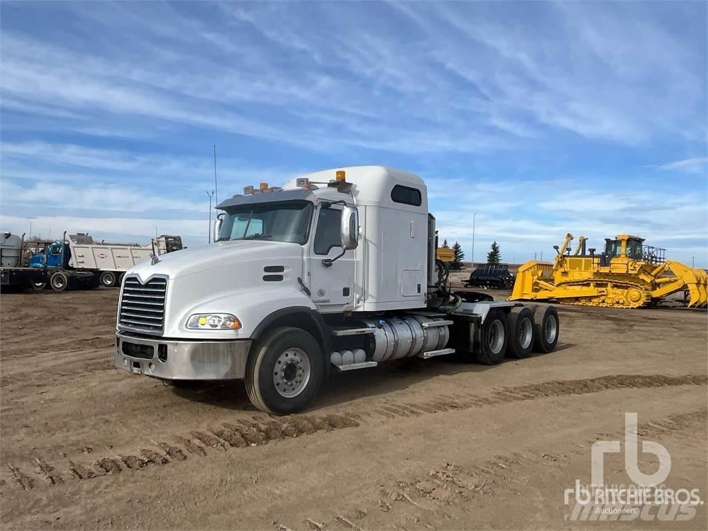 Mack CXU614 Tracteur routier