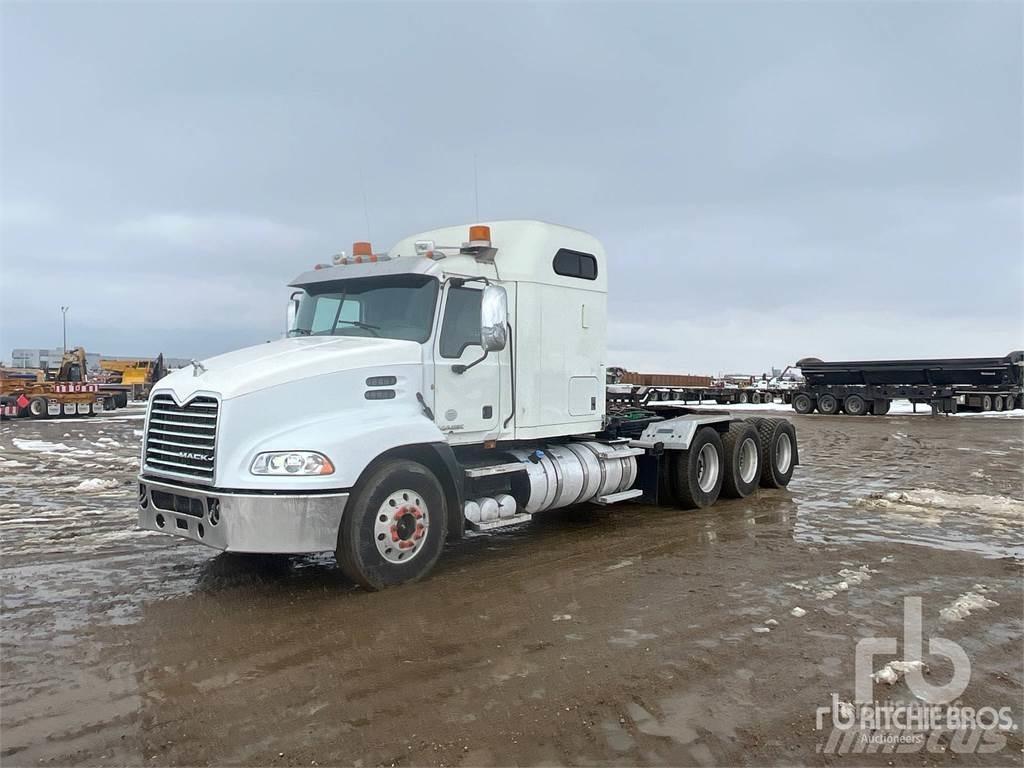 Mack CXU614 Tracteur routier