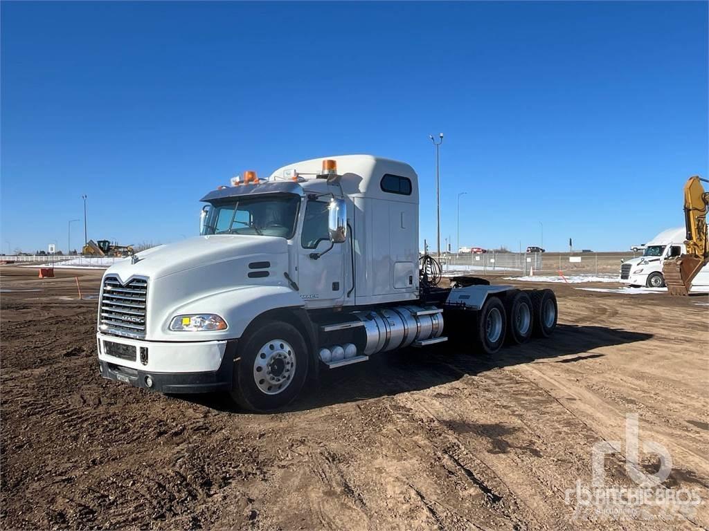 Mack CXU614 Tracteur routier