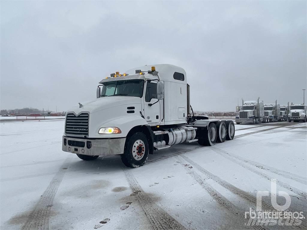 Mack CXU614 Tracteur routier