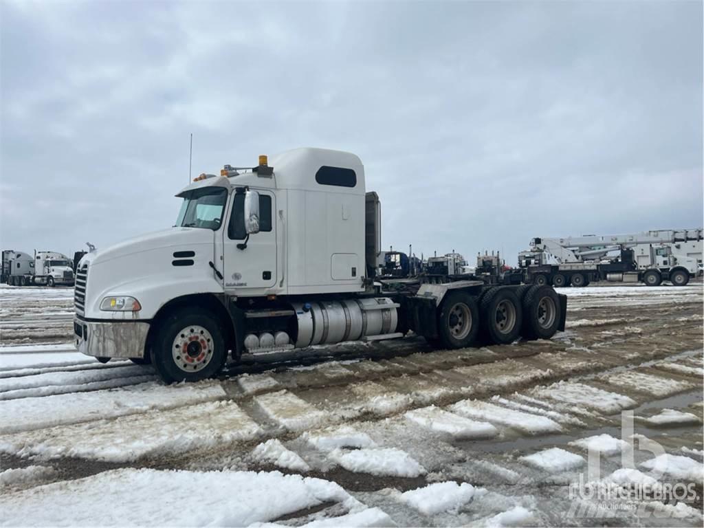 Mack CXU614 Tracteur routier