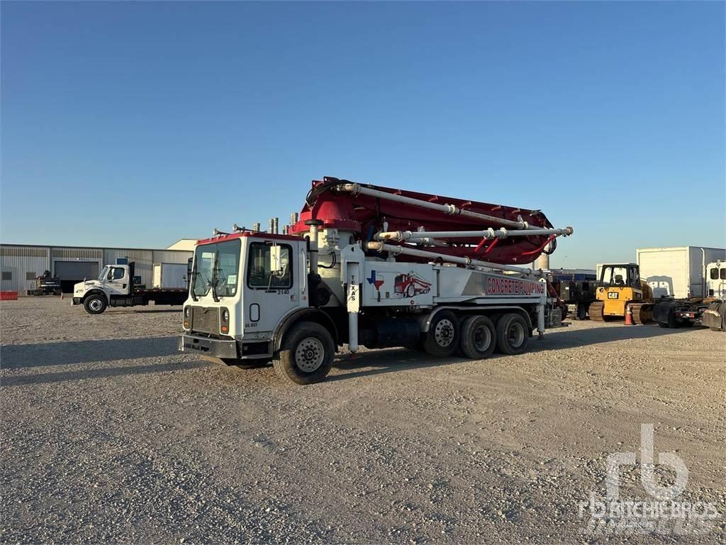 Mack MR Camion malaxeur