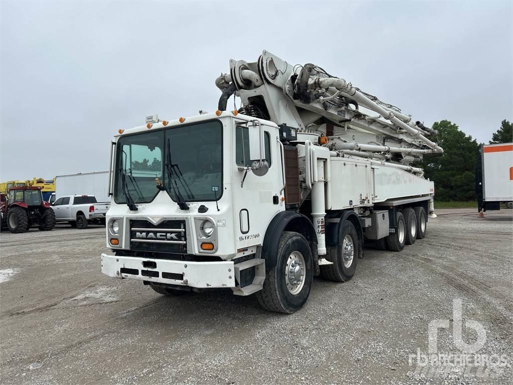 Mack MRU613 Camion malaxeur