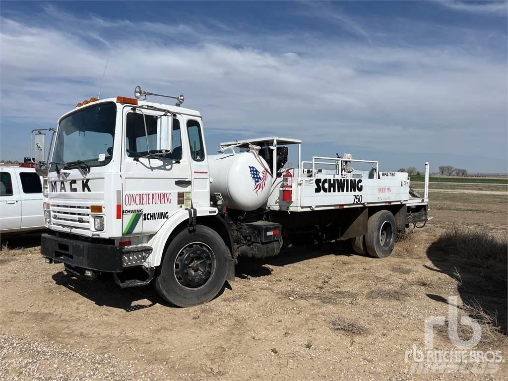 Mack MS200 Camion malaxeur