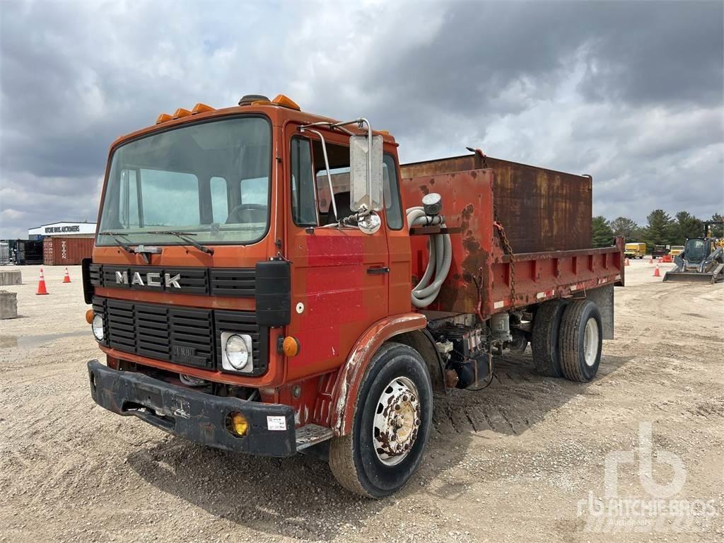 Mack MS200 Camion plateau