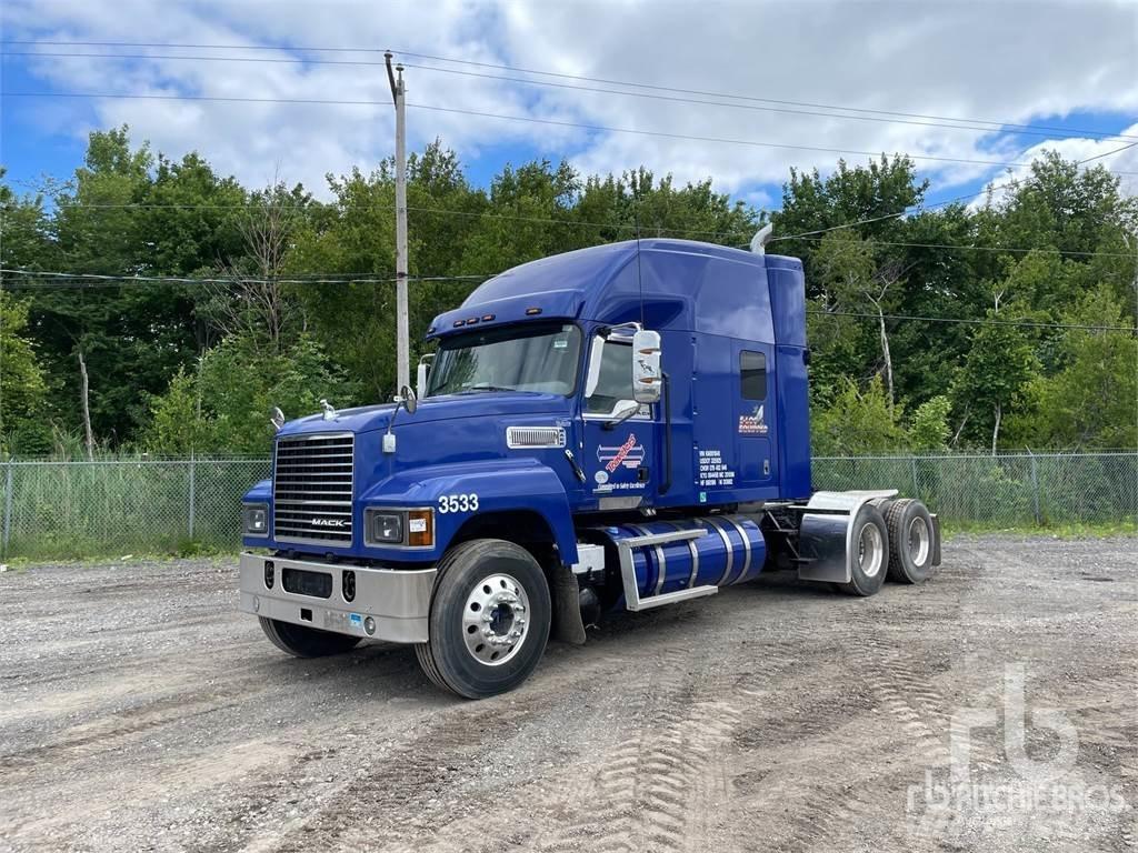 Mack PINNACLE Tracteur routier