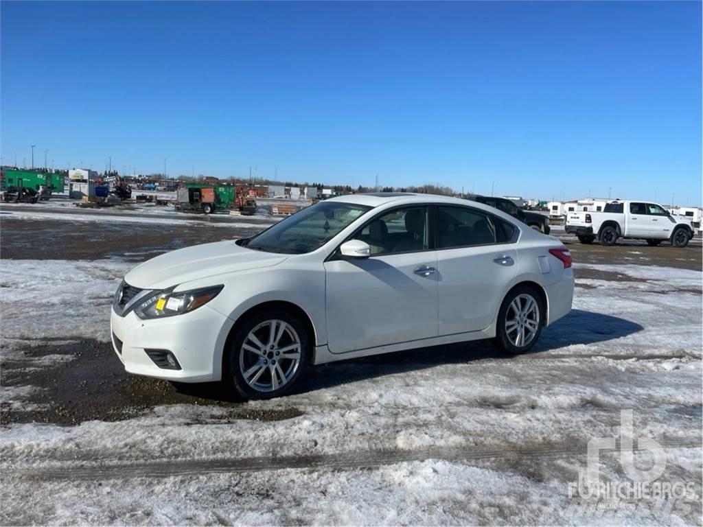 Nissan ALTIMA Voiture