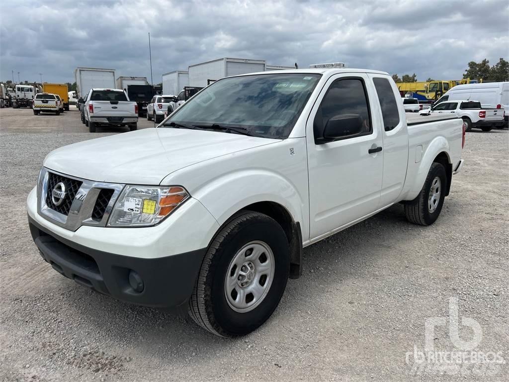Nissan FRONTIER Utilitaire benne