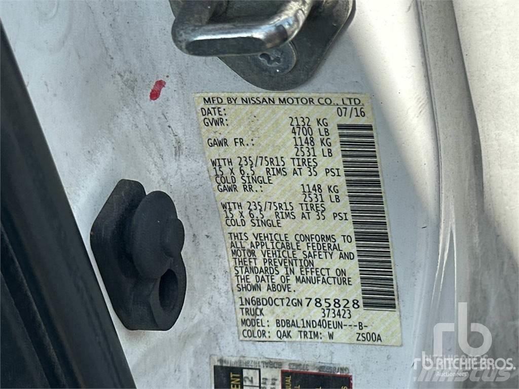 Nissan FRONTIER Utilitaire benne