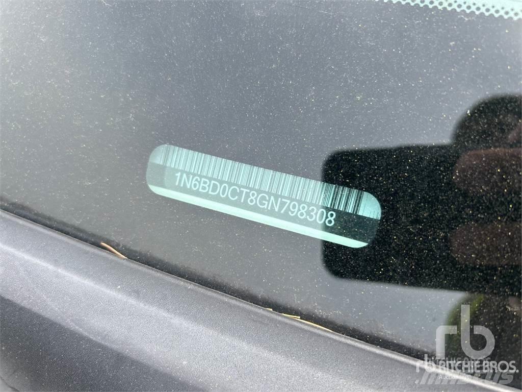Nissan FRONTIER Utilitaire benne