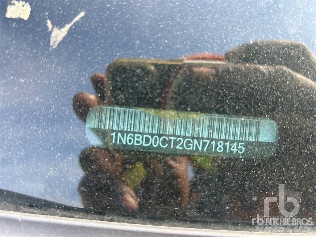 Nissan FRONTIER Utilitaire benne