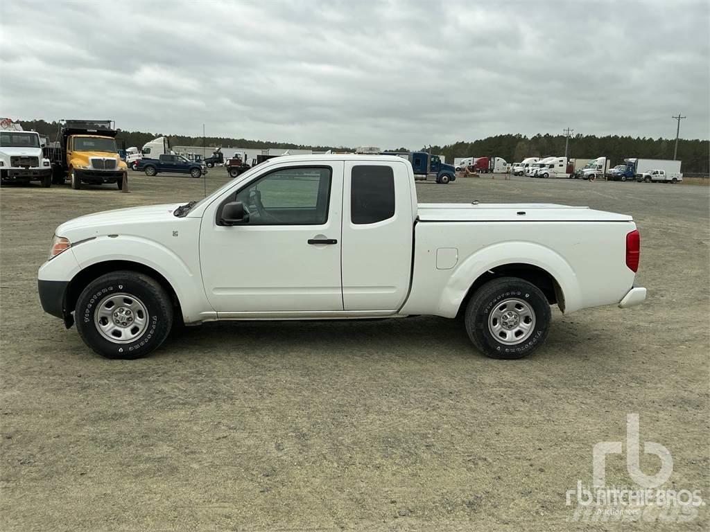 Nissan FRONTIER Utilitaire benne