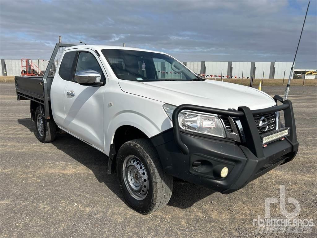Nissan NAVARA Utilitaire benne