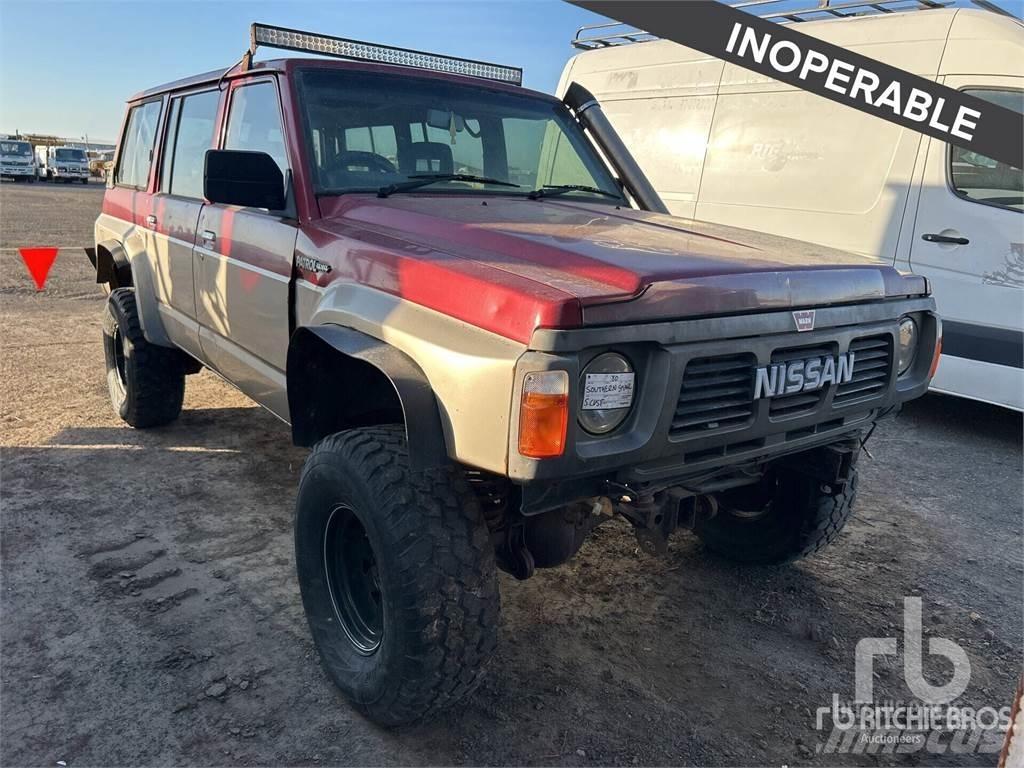 Nissan PATROL Utilitaire benne
