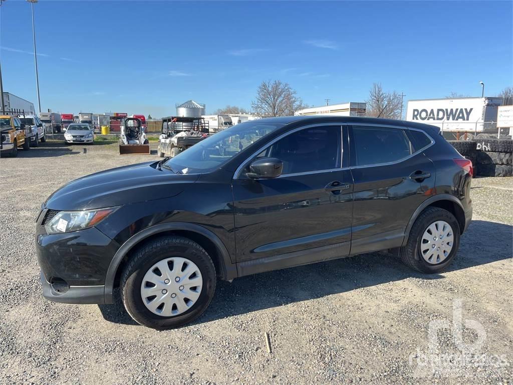 Nissan ROGUE Utilitaire benne