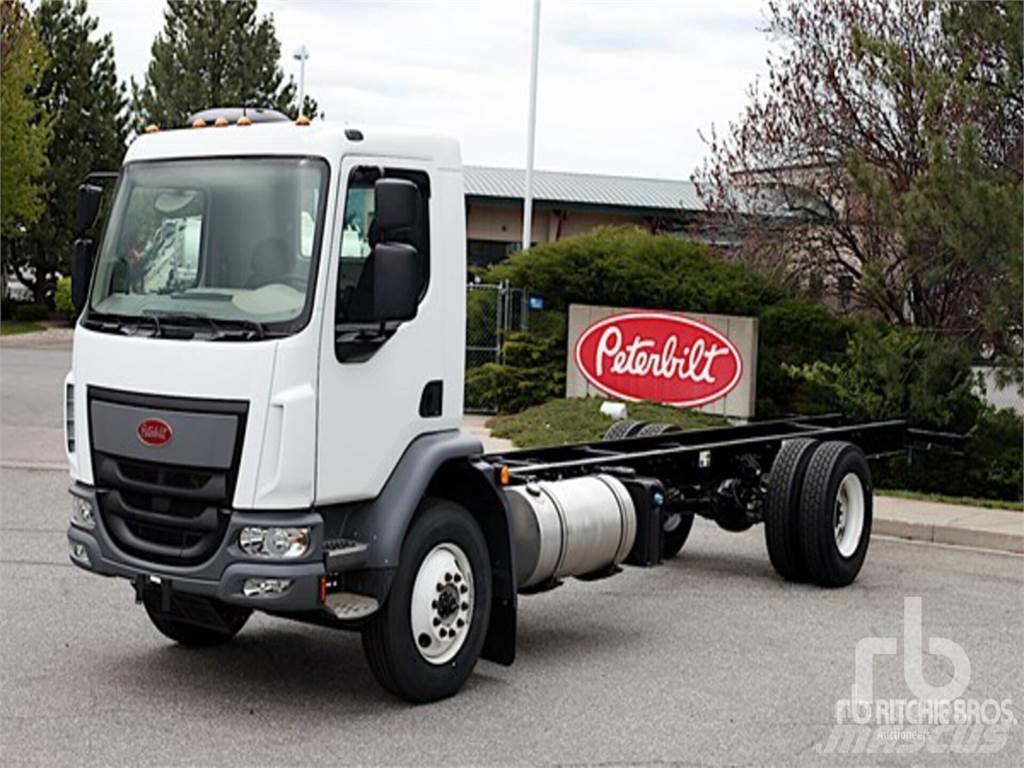 Peterbilt 220 Châssis cabine