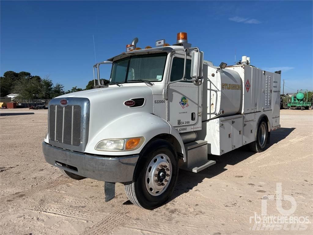 Peterbilt 335 Motrici cisterna