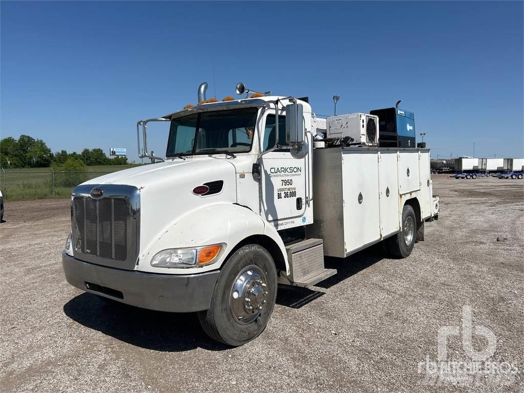 Peterbilt 335 Camions et véhicules municipaux