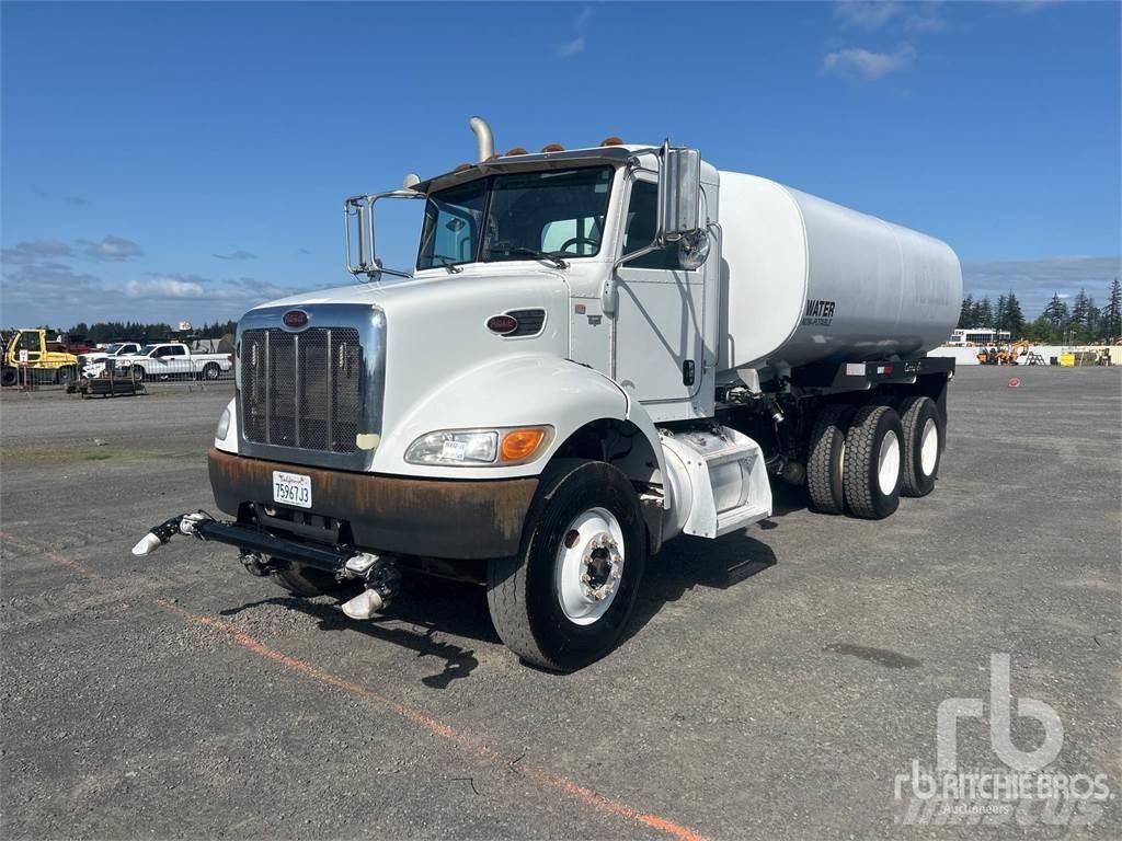 Peterbilt 348 Camion citerne à eau
