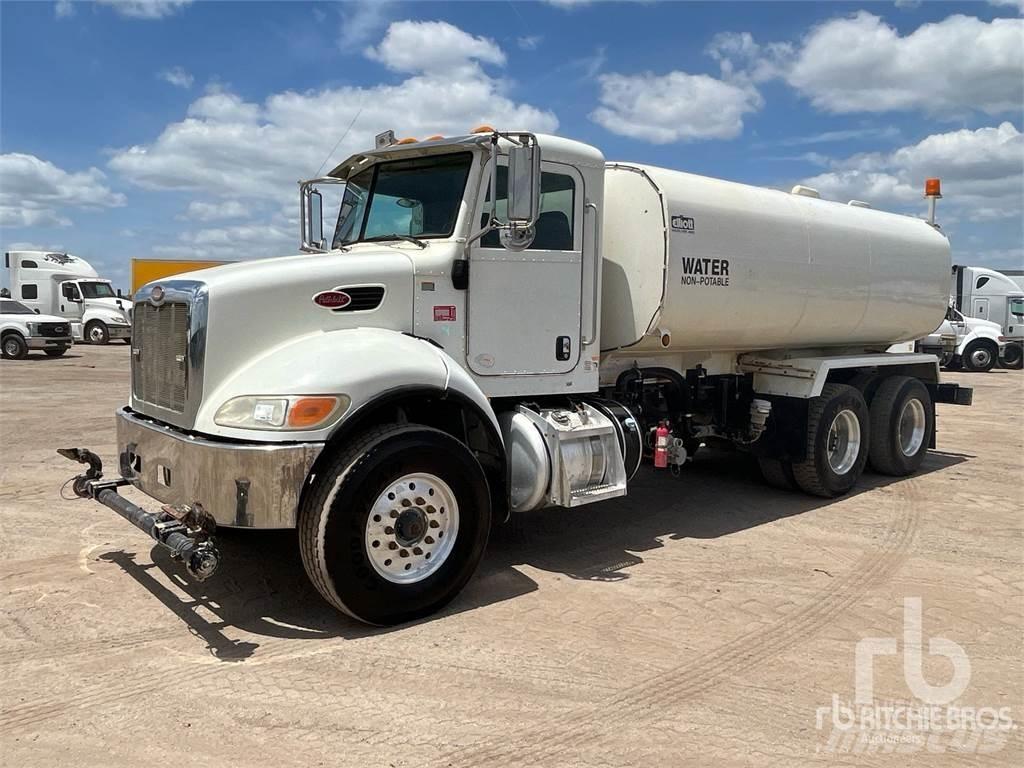 Peterbilt 348 Camion citerne à eau