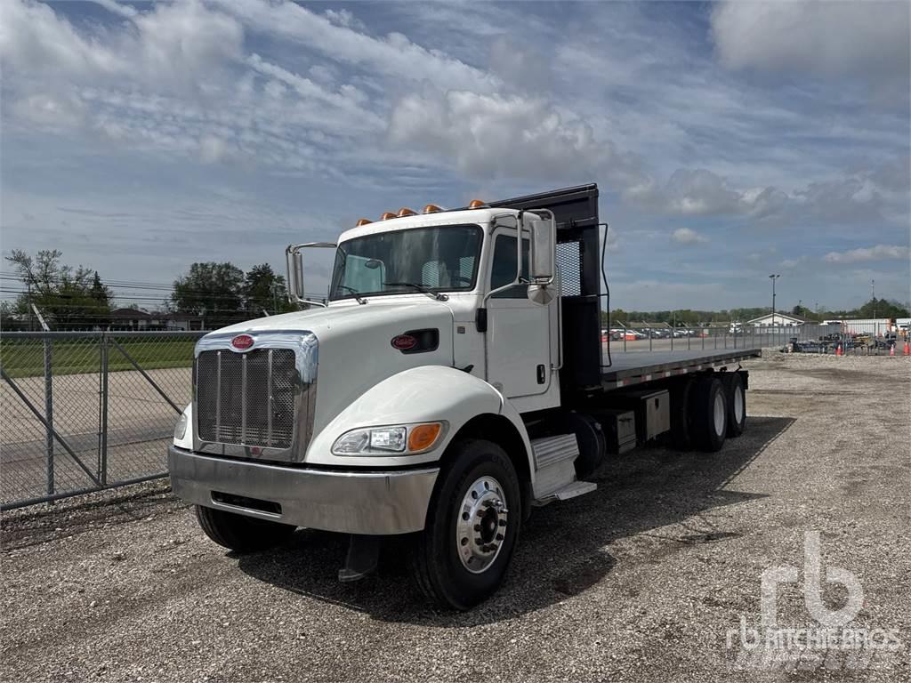 Peterbilt 348 Camion plateau