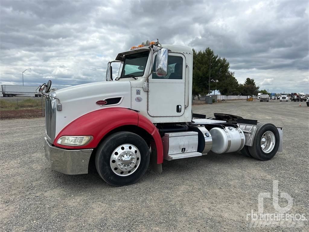 Peterbilt 384 Tracteur routier
