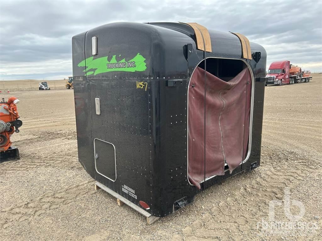 Peterbilt 62 in Cabines