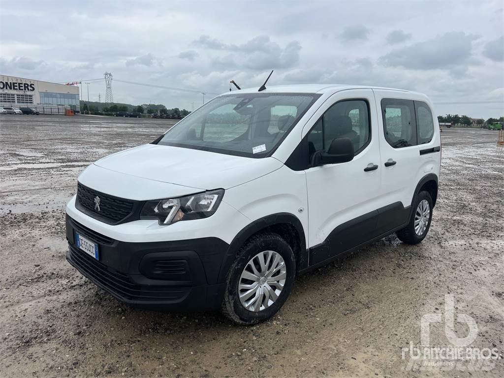 Peugeot RIFTER Voiture