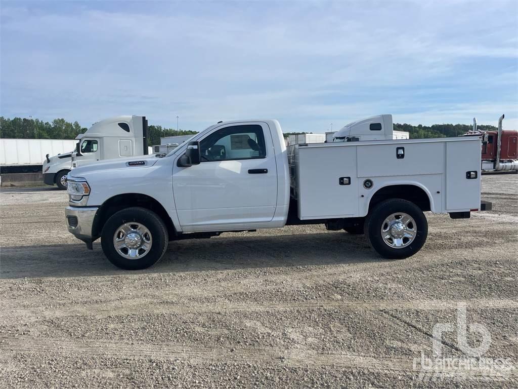RAM 2500 Camions et véhicules municipaux