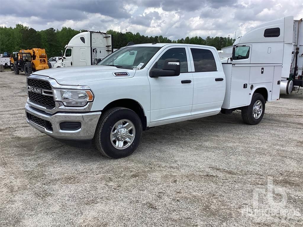 RAM 2500 Camions et véhicules municipaux