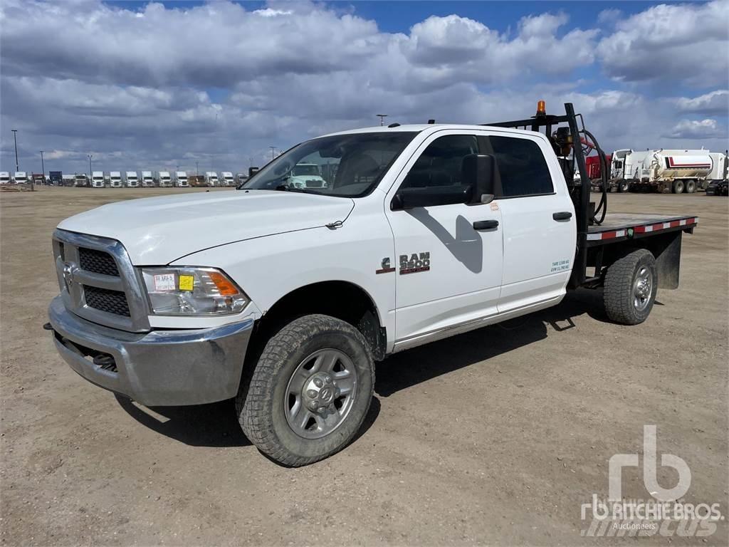 RAM 3500 Camion plateau