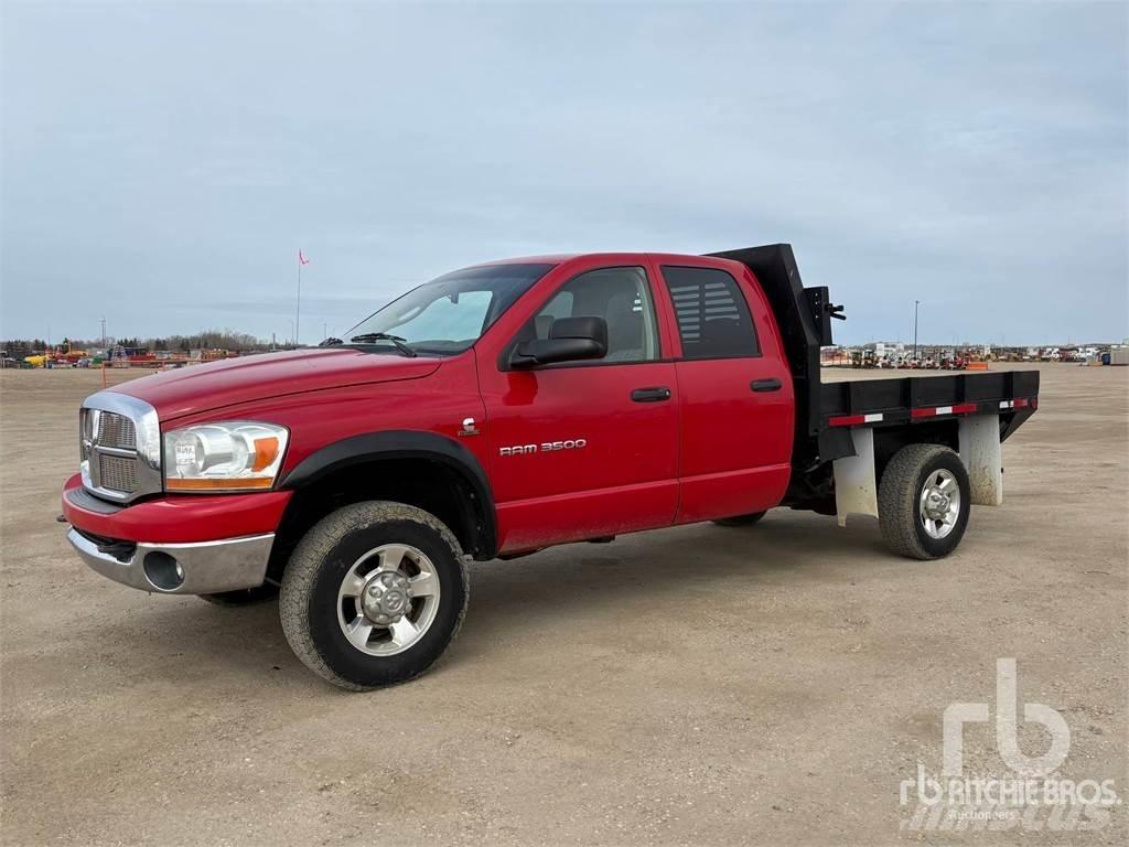 RAM 3500 Camion plateau