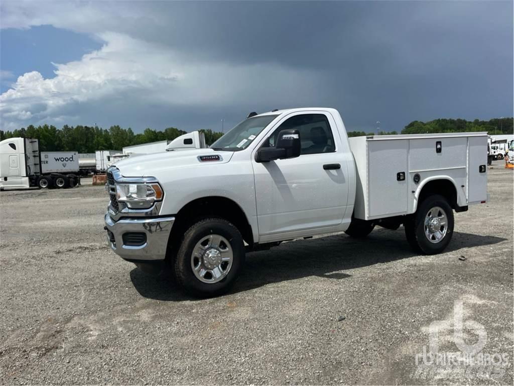 RAM 3500 Camions et véhicules municipaux