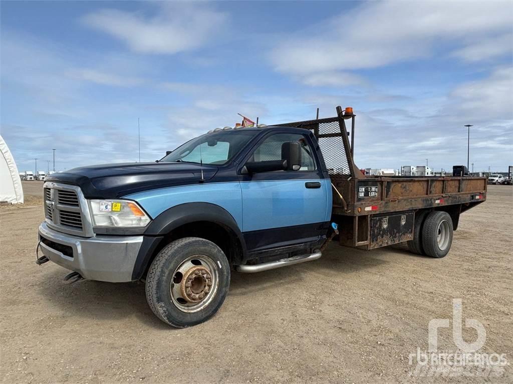 RAM 5500 Camion plateau