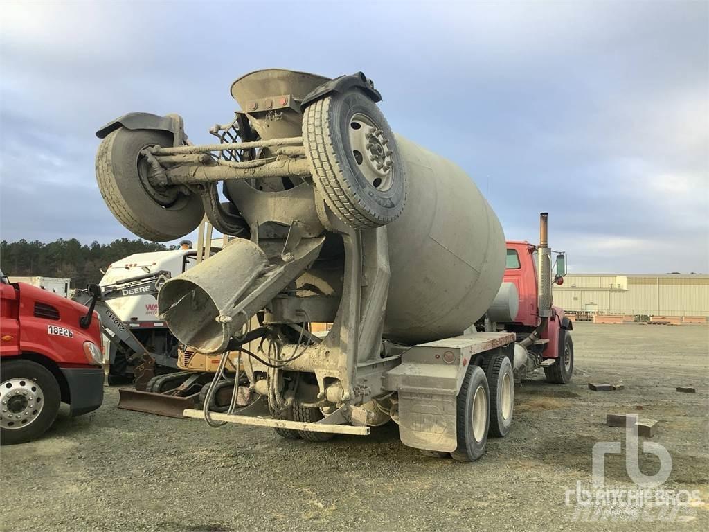 Sterling L9500 Camion malaxeur
