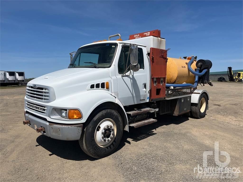 Sterling M8500 Camion aspirateur, Hydrocureur