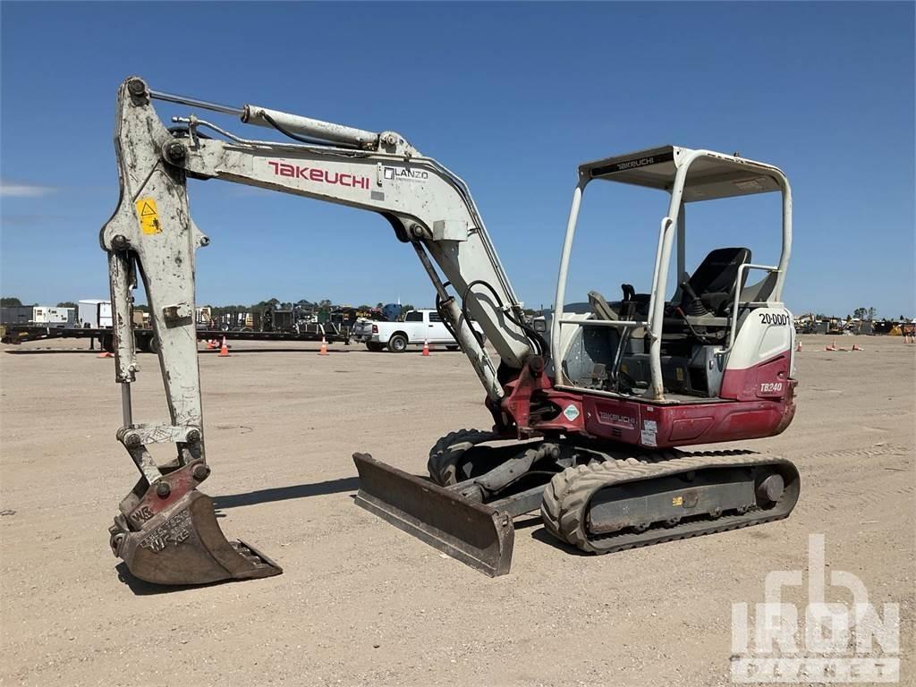 Takeuchi TB240 Mini pelle < 7t