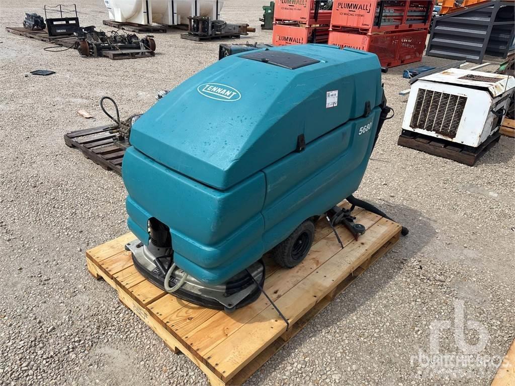 Tennant 5680 Balayeuse / Autolaveuse
