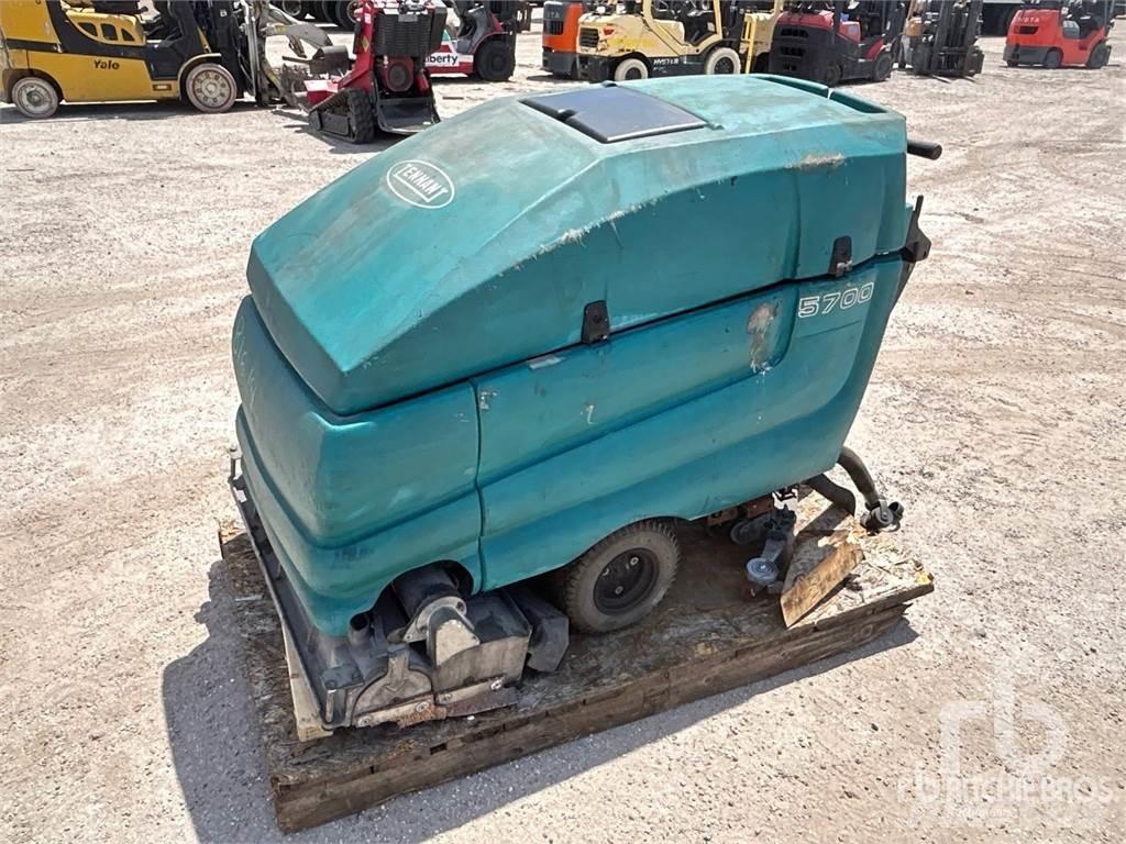 Tennant 5700 XP Balayeuse / Autolaveuse