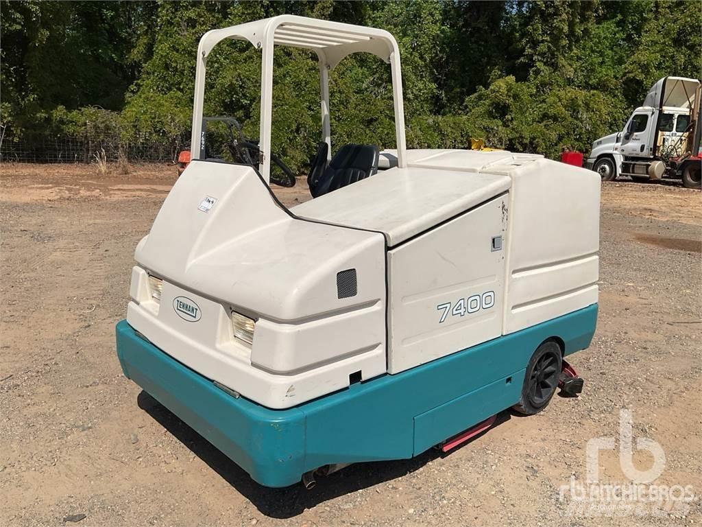 Tennant 7400 Balayeuse / Autolaveuse