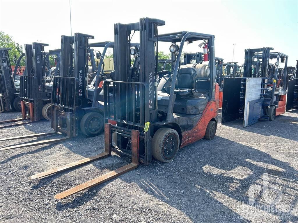 Toyota 8FGCU25 Chariots diesel