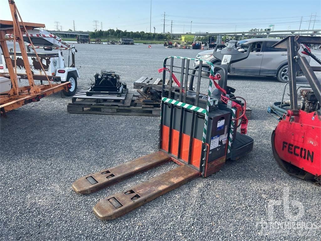 Toyota 8HBE30 Rack à Palettes