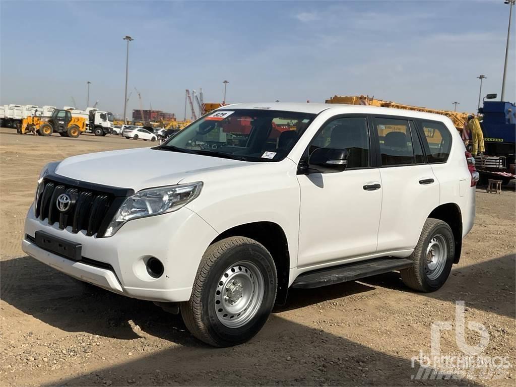 Toyota PRADO Utilitaire benne