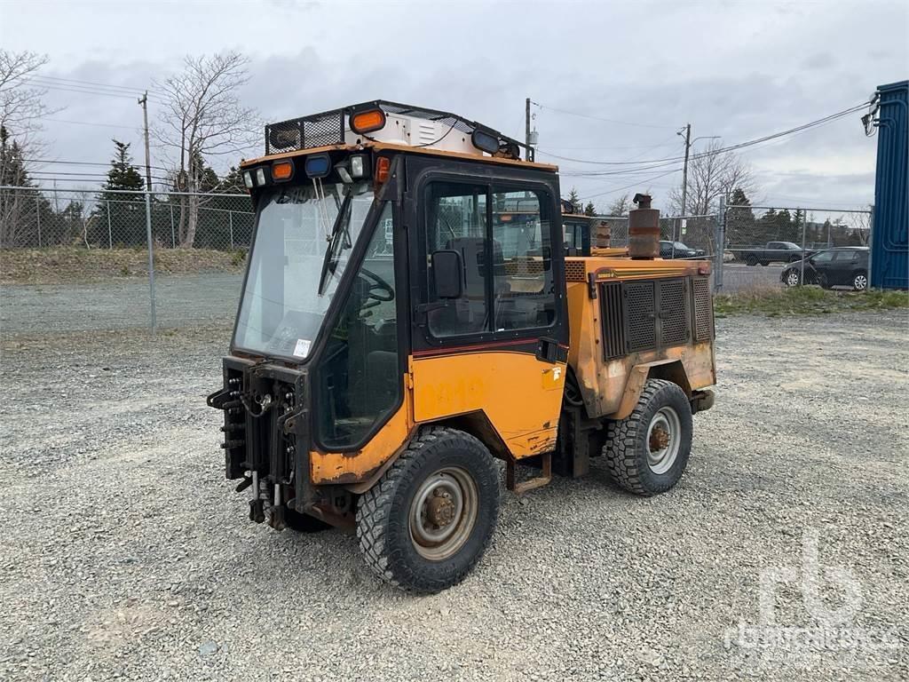 Trackless MT6 Chasse neige