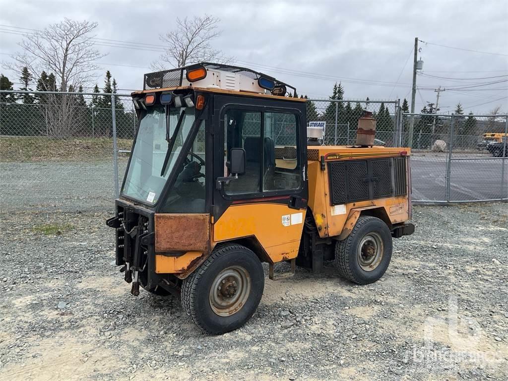 Trackless MT6 Chasse neige