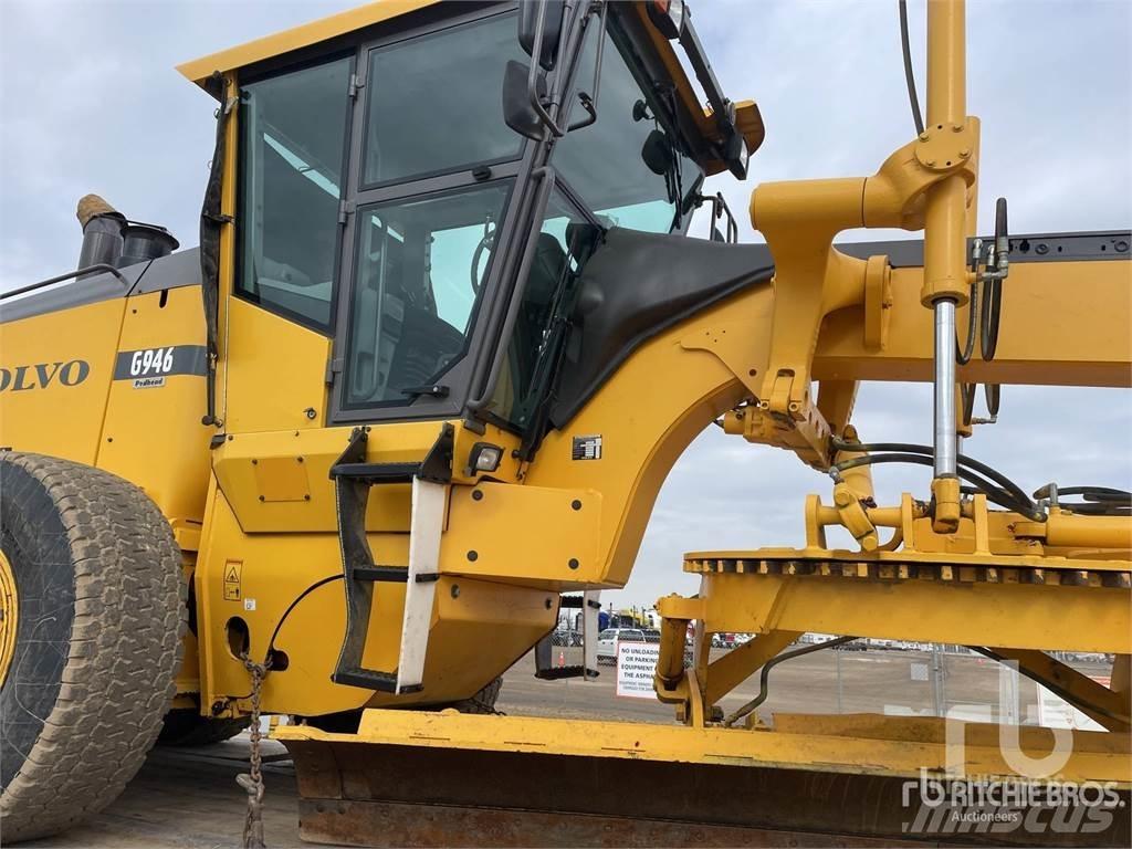 Volvo G946 Niveleuse