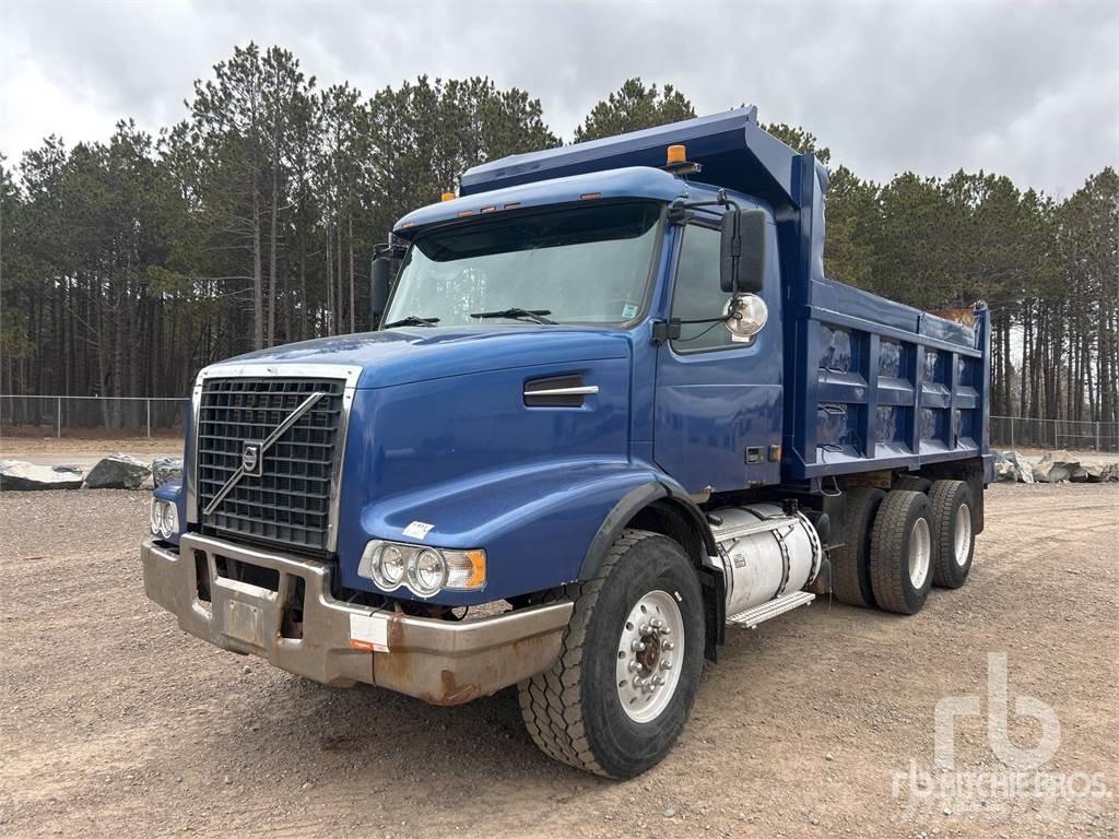 Volvo VND Camion benne