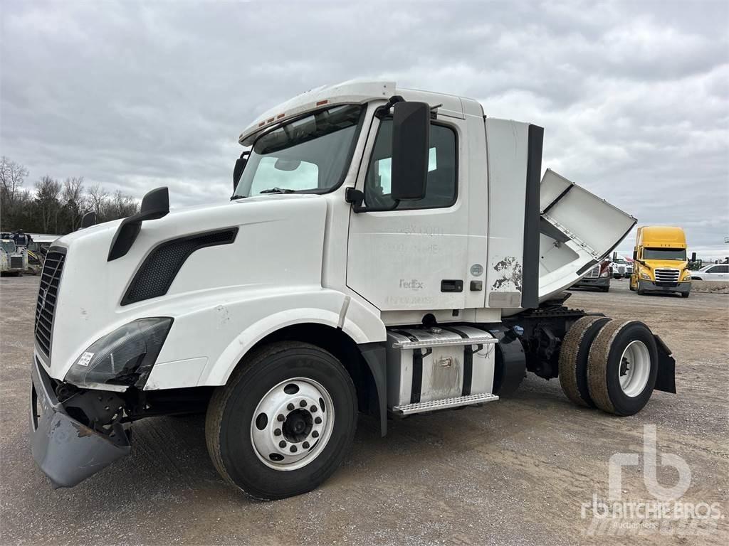 Volvo VNL Tracteur routier