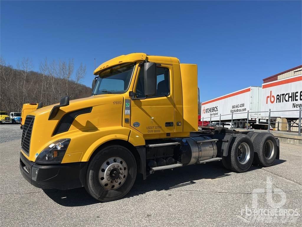 Volvo VNL300 Tracteur routier